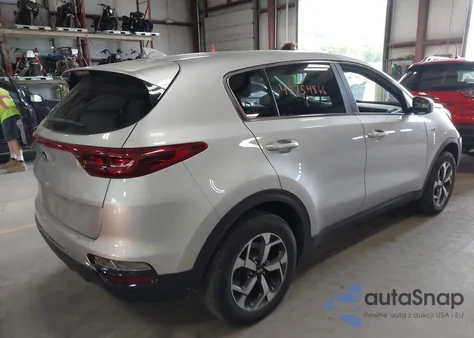 2020 Kia Sportage Lx z USA, uszkodzony, nr VIN KNDPMCAC5L7739406